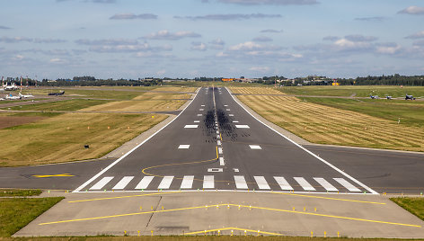Testas MAX prenumeratoriams: kiek žinote apie Lietuvos oro uostus ir skrydžių vadovų darbą?