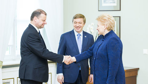 Saulius Skvernelis, Ramūnas Karbauskis ir Dalia Grybauskaitė