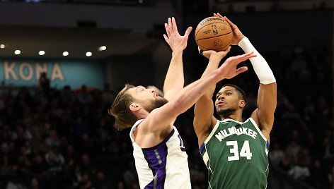 Domantas Sabonis ir Giannis Antetokounmpo