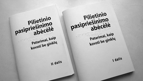 KAM išleido pirmąjį pilietinio pasipriešinimo leidinį Brailio raštu