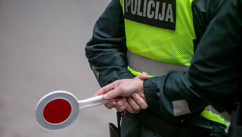 Vilnaiaus policijos pareigūnai tikrino ar saugiai važami vaikai