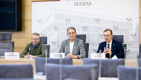 Sakalas Gorodeckis, Arvydas Juozaitis, Naglis Puteikis