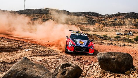 Akimirka i&scaron; Saudo Arabijos ralio. WRC organizatorių &bdquo;facebook&ldquo; tinkle pasidalinti nuotr.