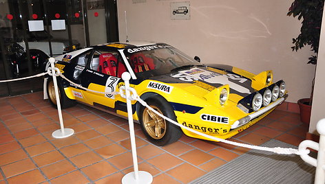 „Ferrari 308 GTB“ Beemwej nuotr. Wikipedija CC BY 3.0