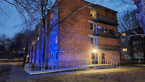 Vilniuje kilo gaisras: i&scaron; daugiabučio veržėsi dūmai
