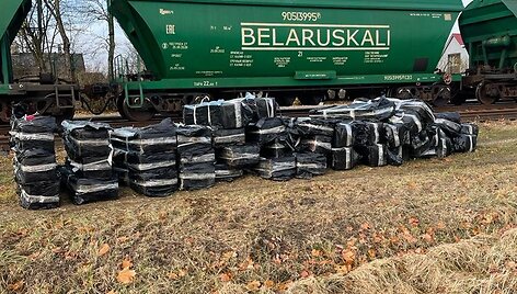 Traukinyje aptikta cigarečių kontrabanda
