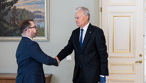 Prezidentas Gitanas Nausėda susitiko su kra&scaron;to apsaugos ministru Robertu Kaunu 