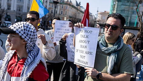 Protestas-eitynės prie&scaron; Lietuvos bendradarbiavimą Izraelio ir JAV karuose &bdquo;Karui &ndash; NE!&ldquo;