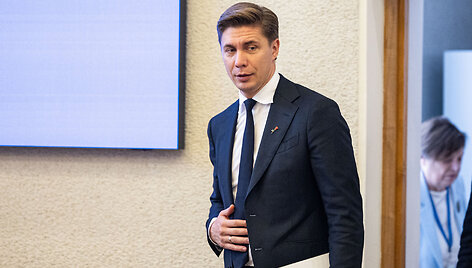 Naujoji, M. Sinkevičiaus vadovaujama, vyriausybė susirinko į pirmąjį posėdį