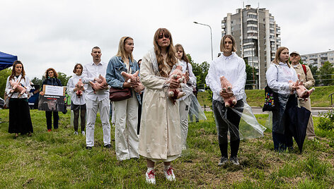 Protestas prie Valstybinės maisto ir veterinarijos tarnybos