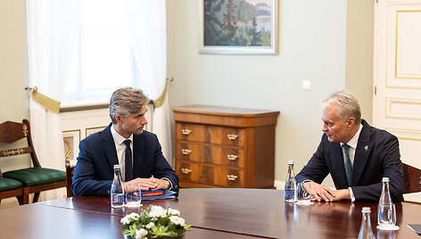 Kęstutis Budrys, Gitanas Nausėda