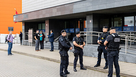 Riau&scaron;ių prie seimo bylos nuosprendžio skelbimas