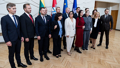 Naujosios sudėties vyriausybė susirinko į pirmąjį posėdį