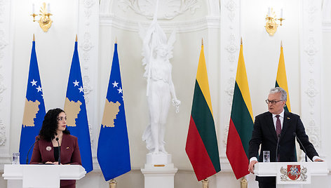 G.Nausėdos ir Kosovo prezidentės V.Osmani spaudos konferencija