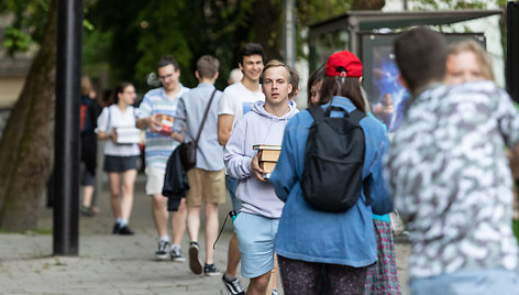 Knygyno „Juodas šuo“ persikraustymo talka