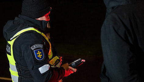 Naktinis kelių policijos reidas