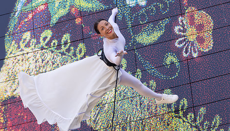 „Dance of Freedom“ vertikalaus šokio pasirodymas Ukrainai