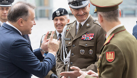 Oficiali Lenkijos kariuomenės Generalinio &scaron;tabo vir&scaron;ininko generolo Rajmund T. Andrzejczak pasitikimo ceremonija