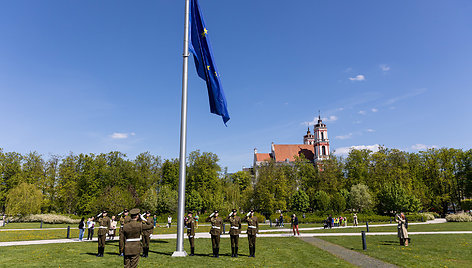 Iškilminga Europos Sąjungos vėliavos pakėlimo ceremonija Lukiškių aikštėje