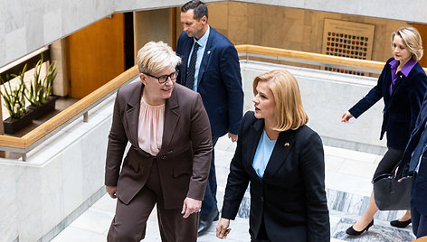 Ingrida Šimonytė susitiko su naująja Latvijos Ministre Pirmininke Evika Siliņa