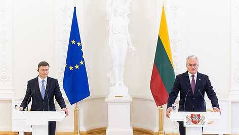 Prezidento Gitano Nausėdos ir Valdžio Dombrovskio spaudos konferencija