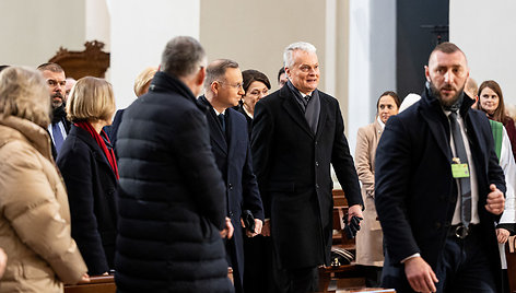 Gitanas Nausėda su Lenkijos Prezidentu Andrzejumi Duda dalyvauja šventose mišiose Katedroje