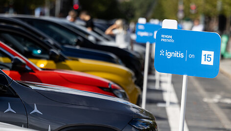 &bdquo;eJudėjimo&ldquo; festivalyje esantys automobiliai