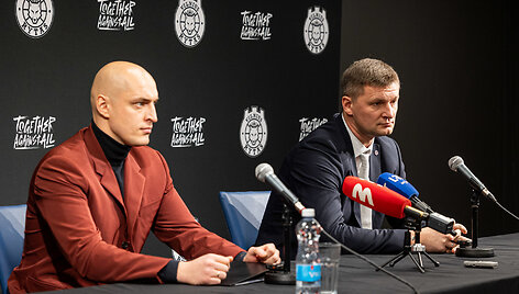 Jaroslav Latu&scaron;inskij, Artūras Jomantas