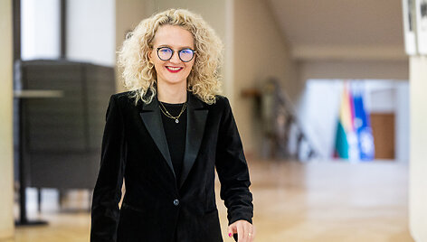 Au&scaron;rinė Armonaitė
