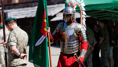 Sausumos pajėgų vėliavų žygio fini&scaron;as ir Sausumos pajėgų dienos i&scaron;kilminga ceremonija