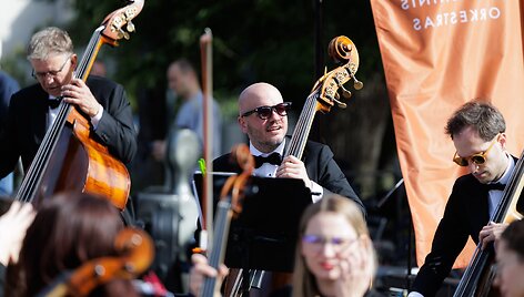 Lietuvos valstybinis simfoninis orkestras sukvietė į jau tradicija tapusį naujo sezono pristatymą po atviru dangumi