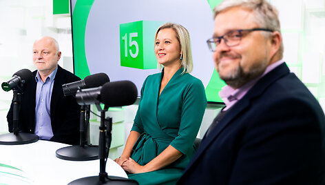 15min studijoje Vidaus reikalų viceministrė Sigita &Scaron;čajevienė, Ministrės pirmininkės patarėjas Vitas Vasiliauskas, Verslo žinių vyriausiasis redaktorius Rolandas Barysas