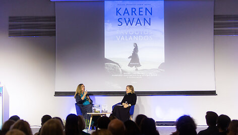 Karen Swan, Ligita Karsbo