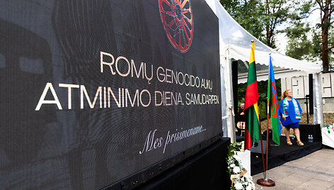 Panerių memoriale minima Tarptautinė romų genocido diena