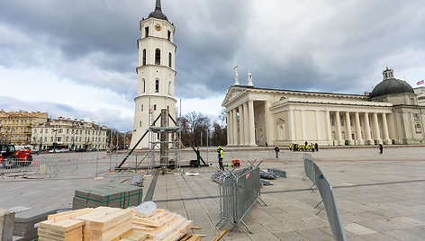 Vilniaus Kalėdų eglės statymo darbai