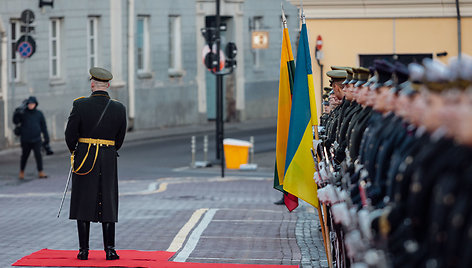 Oficiali Ukrainos gynybos ministro ir delegacijos pasitikimo ceremonija