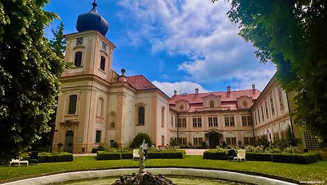 Loučeno pilies i&scaron;orė
