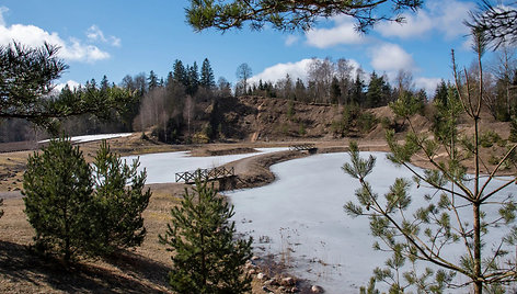 Gardų ozo pažintinis takas