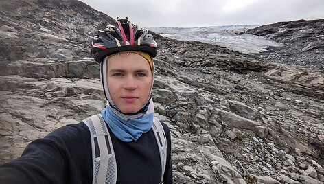 Edvino kelionė dviračiu