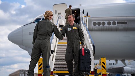 &Scaron;iauliuose nusileido NATO žvalgybiniai lėktuvai