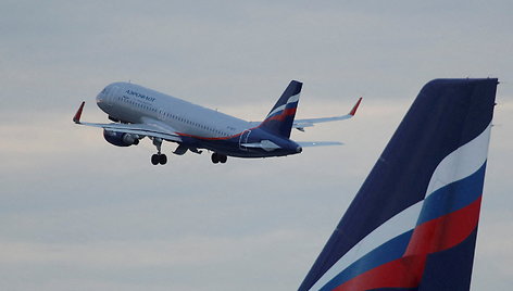 Sankcijų poveikis: Rusijos aviakompanijos priverstos ardyti lėktuvus dalims