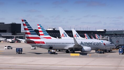 &bdquo;American Airlines&ldquo; lėktuvai Čikagos oro uoste