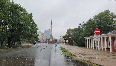 Audros padariniai Latvijos sostinės širdyje