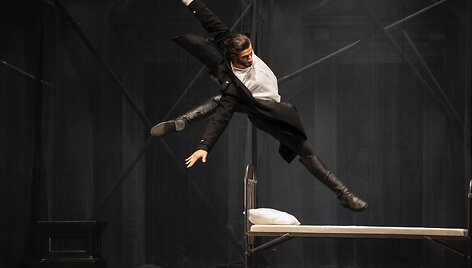Anželikos Cholinos &scaron;okio teatro spektaklis &bdquo;Pikų dama&ldquo;