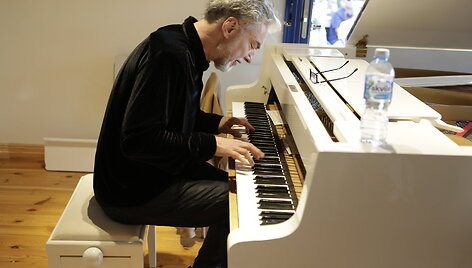 &bdquo;Nida Jazz Maratonas 2021&ldquo; festivalyje &ndash; pianisto Petro Geniu&scaron;o improvizacijos