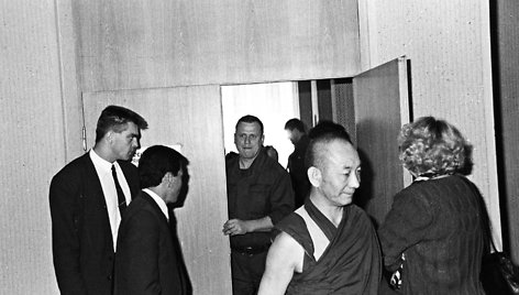 Dalai Lama Aukščiausioje Taryboje. 1991 m. Nuotr. aut. Valentinas Juraitis (Vyzdys)