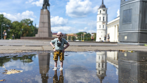 Isaaco Cordalo skulpturėlės Vilniuje