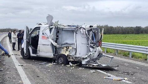 Kaukėti asmenys Italijoje bandė apiplė&scaron;ti inkasatorių automobilį