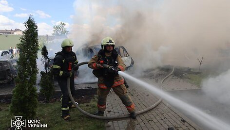 Rusų valdomų aviabombų ataka Charkivo centre