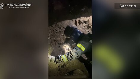 Po rusų atakos Rytų Ukrainoje i&scaron; po griuvėsių i&scaron;traukti trys žuvę žmonės